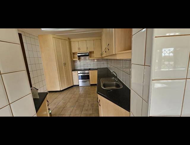 4 BEDROOM PROPERTY TO RENT IN SCOTTBURGH SOUTH